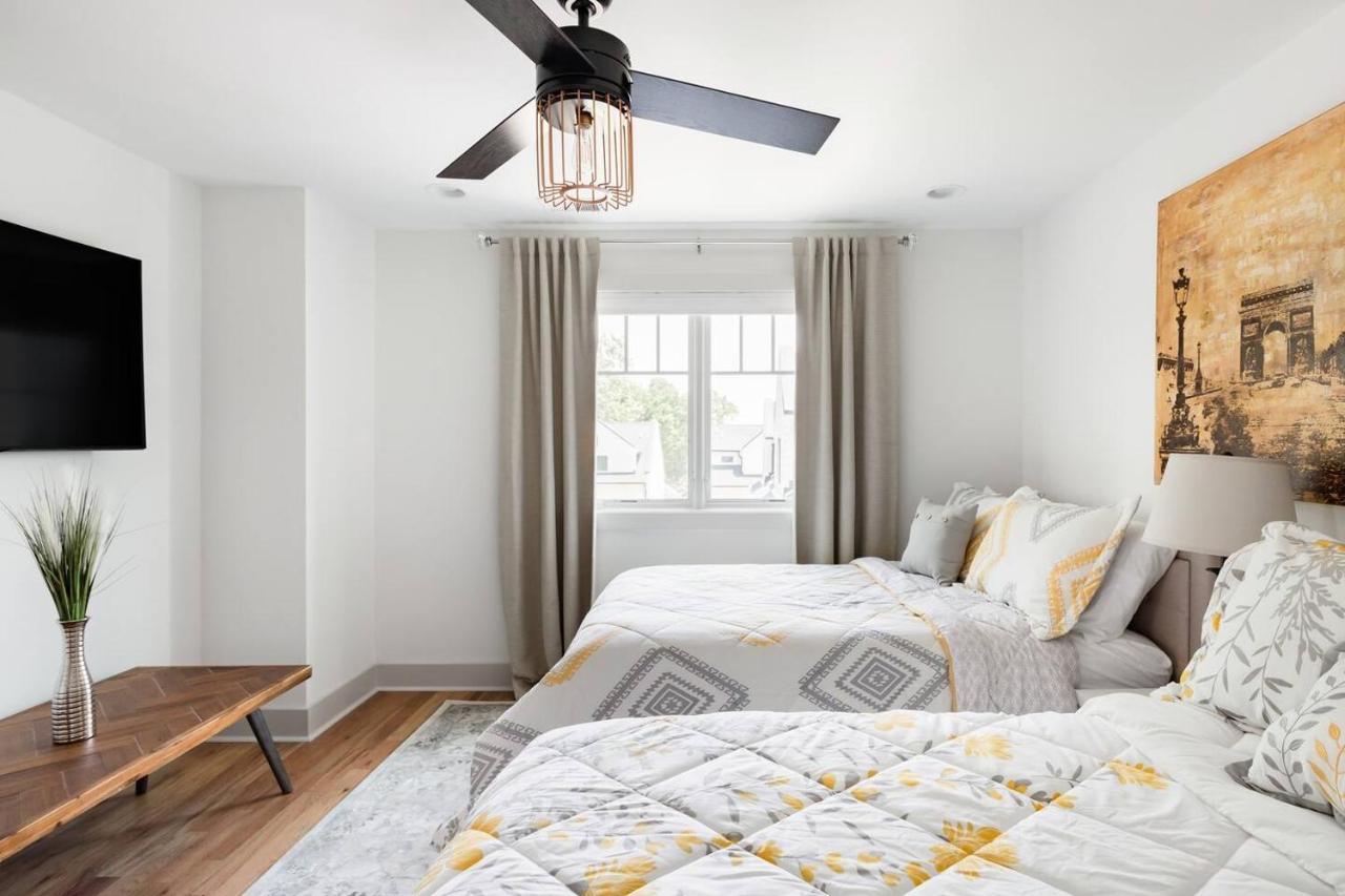 Brand New Luxury Near Downtown Ferienhaus *