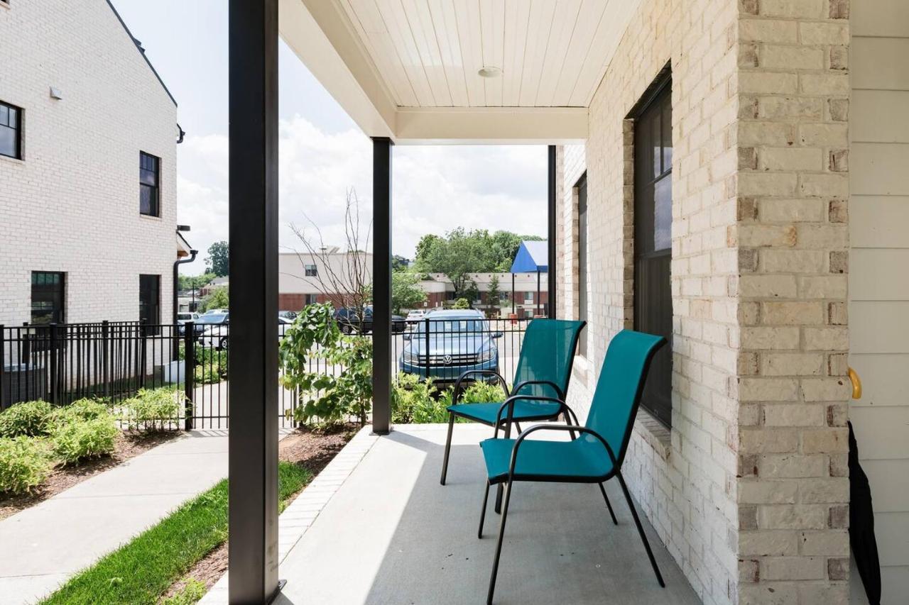 Brand New Luxury Near Downtown Ferienhaus