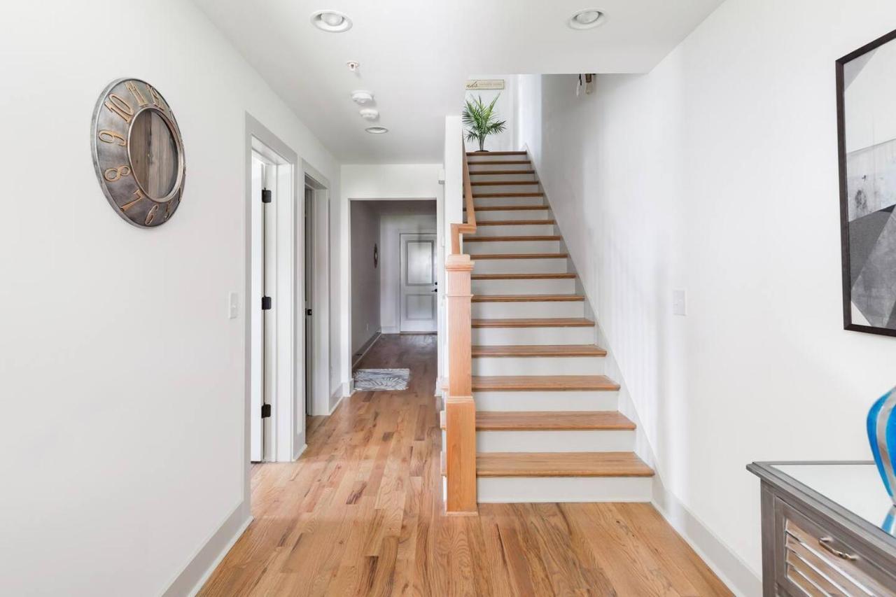Brand New Luxury Near Downtown Ferienhaus *